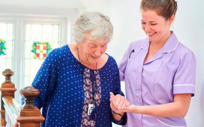 Pallium y UVIC invitan al webinario “Promoviendo la Atención Paliativa generalista como derecho humano fundamental”